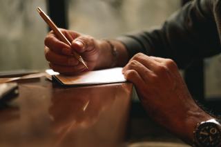 Œuvre de collaboration ou œuvre collective, à qui reviennent les droits